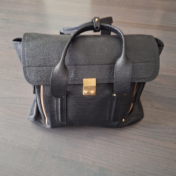 3.1 Philip Lim Large Pashli Gold Hardware - Picture 3 of 16